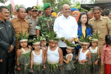 Ribuan Warga Medan Amplas...