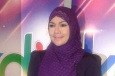 Iyeth Bustami Berikan...