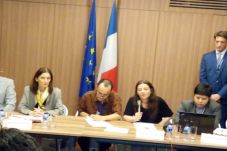 Prancis Tarik Dubes...