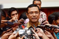 GM Tutup Pabrik Karena...