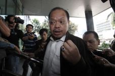 Giliran Sutan Gugat...