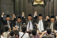 Ahok Digoyang Hak Angket