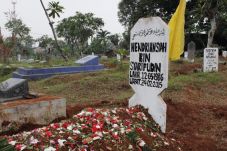 Begal Dibakar, Keluarga...