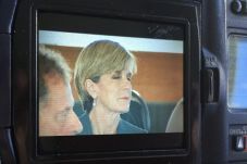 Saat PM Abbott Pidato,...
