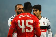 The Reds Masih Tertahan...