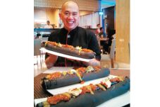 Grand Aston Luncurkan...