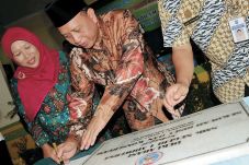 Pemerintah Akan Bangun...