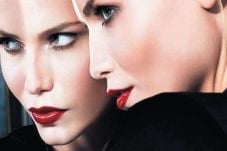 Tampilan Lipstik Extraordinary