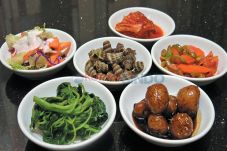 Merasakan Hidangan Korea...