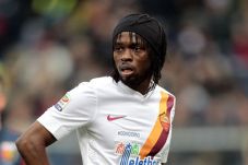 Gervinho Desak Fans...