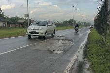 Jalan Alternatif Bandara...