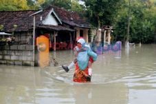 Pemkab Cuek, Warga Putus...