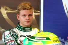 Titisan Schumacher Jajal...