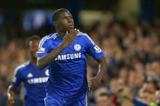 Zouma Ikuti Jejak Legenda...