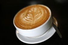 Minum Kopi Hindarkan...