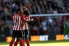 Southampton Tendang...