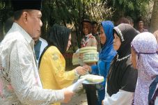 Bupati Serahkan 7 Kunci...