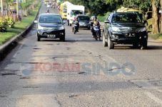 April Baru Mulai Diperbaiki...