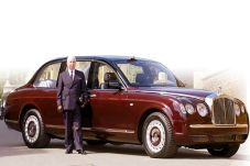 Ratu Elizabeth II Mencari...
