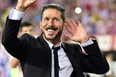 Simeone Buka Pintu Bagi...