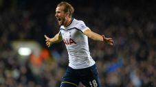 Kane Bawa Spurs Unggul...