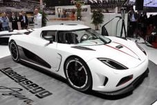 Koenigsegg Pertimbangkan...