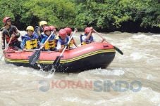Uji Nyali Arung Jeram...