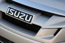 Pabrik Baru Isuzu Telan...