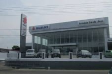 Suzuki Kembangkan Outlet...