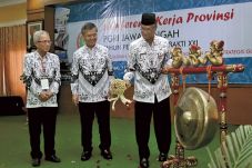 PGRI Minta Pemerintah...