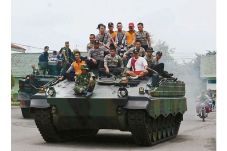 TNI dan Polri Asah Kemampuan...