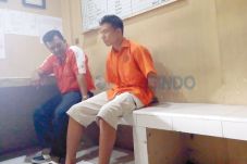 Sakit Hati, Firman Tega...