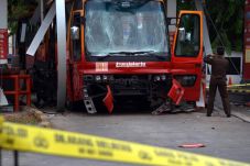 Polisi Didesak Usut...