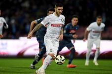 Lakukan Penalti Panenka,...