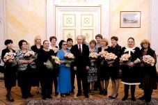 Putin Beber Perebutan...