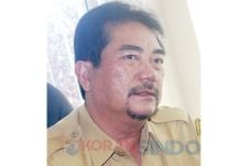 PNS Wajib Mundur , Pejabat...