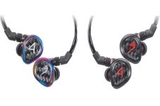 Layla dan Angie, Earphone...
