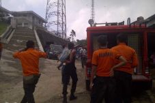Empat Pendaki Gunung...