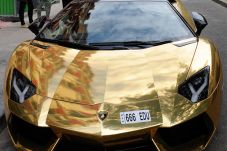 Lamborghini Berlapis...