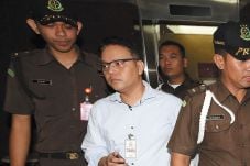 Presiden Persebaya Di-Medaengkan