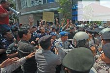 Eksekusi Gedung XL Ricuh