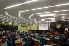 Rapat Angket, DPRD Usir...