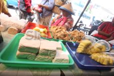 Perajin Tahu Resah Harga...
