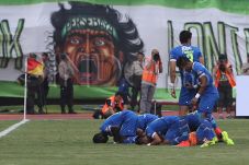 Persib Isyaratkan Lawan...