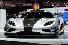 Daftar Tunggu Koenigsegg...