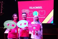 Edukasi Pelanggan, Telkomsel...