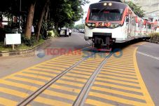 Railbus Bathara Kresna...