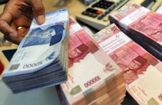 Apindo: Rupiah Melemah...