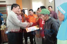 38 Warga Korban Longsor...