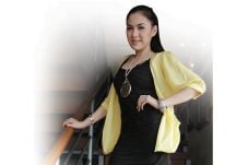 Belajar Dandan dari...